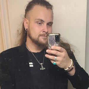 Meet your Posher, Jules